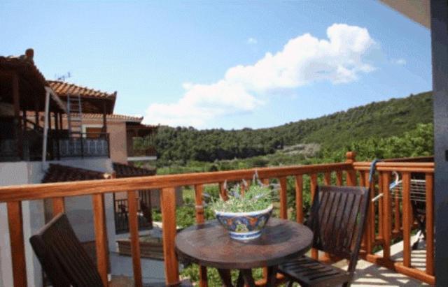 To Ktima Tis Matinas Hotel Stafylos Exterior photo