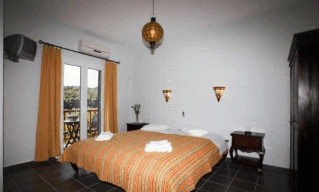 To Ktima Tis Matinas Hotel Stafylos Exterior photo