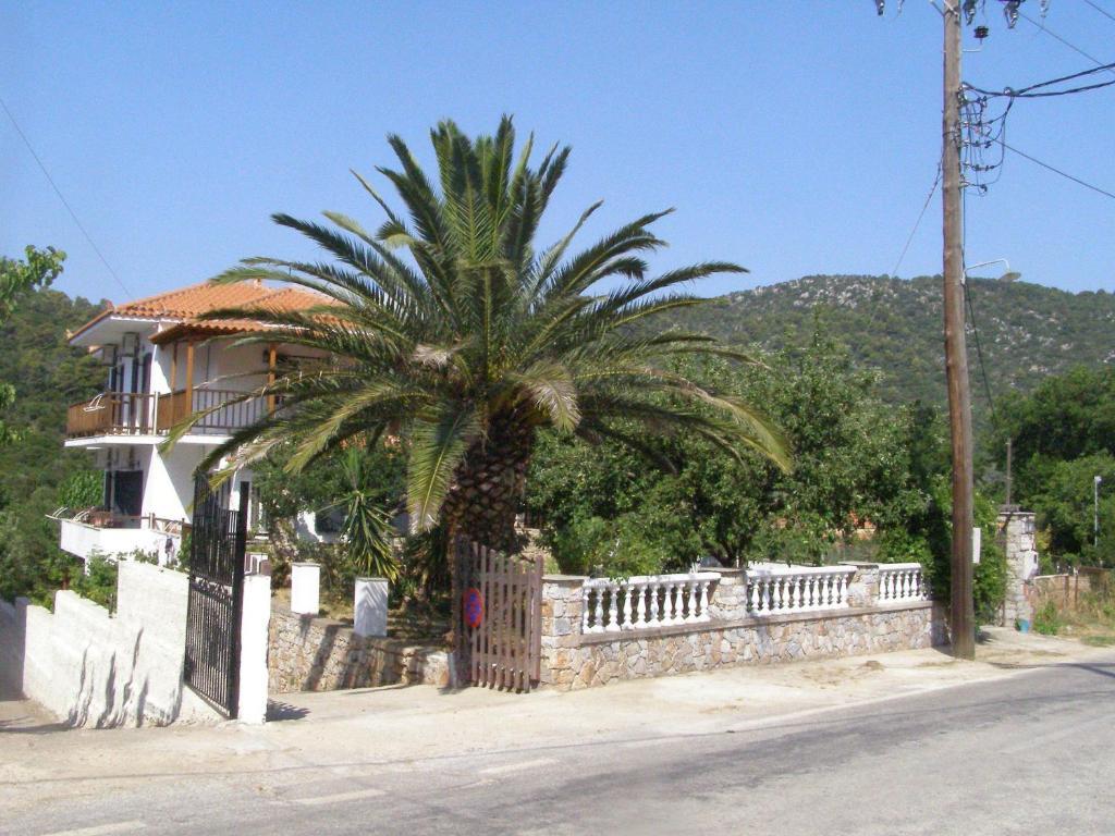 To Ktima Tis Matinas Hotel Stafylos Exterior photo