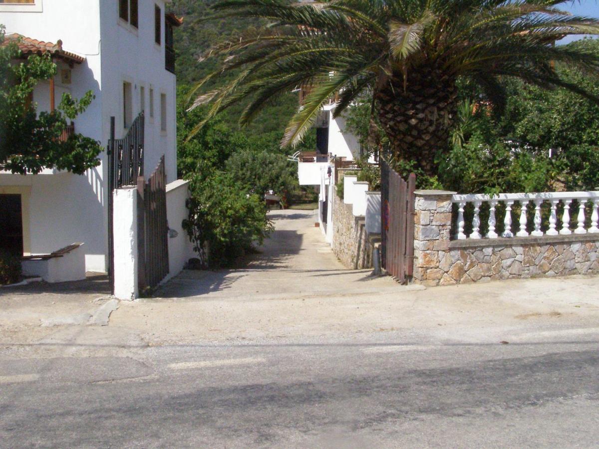 To Ktima Tis Matinas Hotel Stafylos Exterior photo